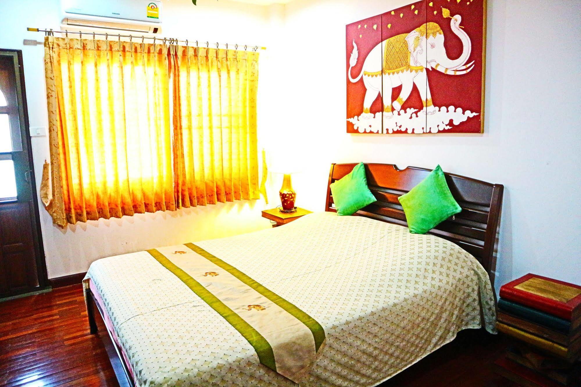 Mirrisa Nimman Hotel Chiang Mai Ngoại thất bức ảnh